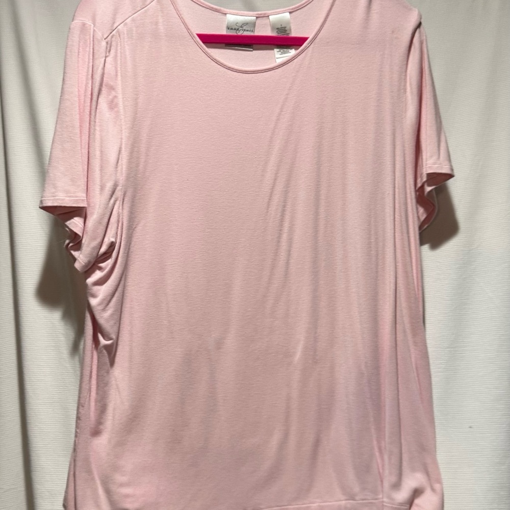 Emma James 95% Rayon & 5% Spandex. Short sleeved. XL. Pink. Used. Never worn.